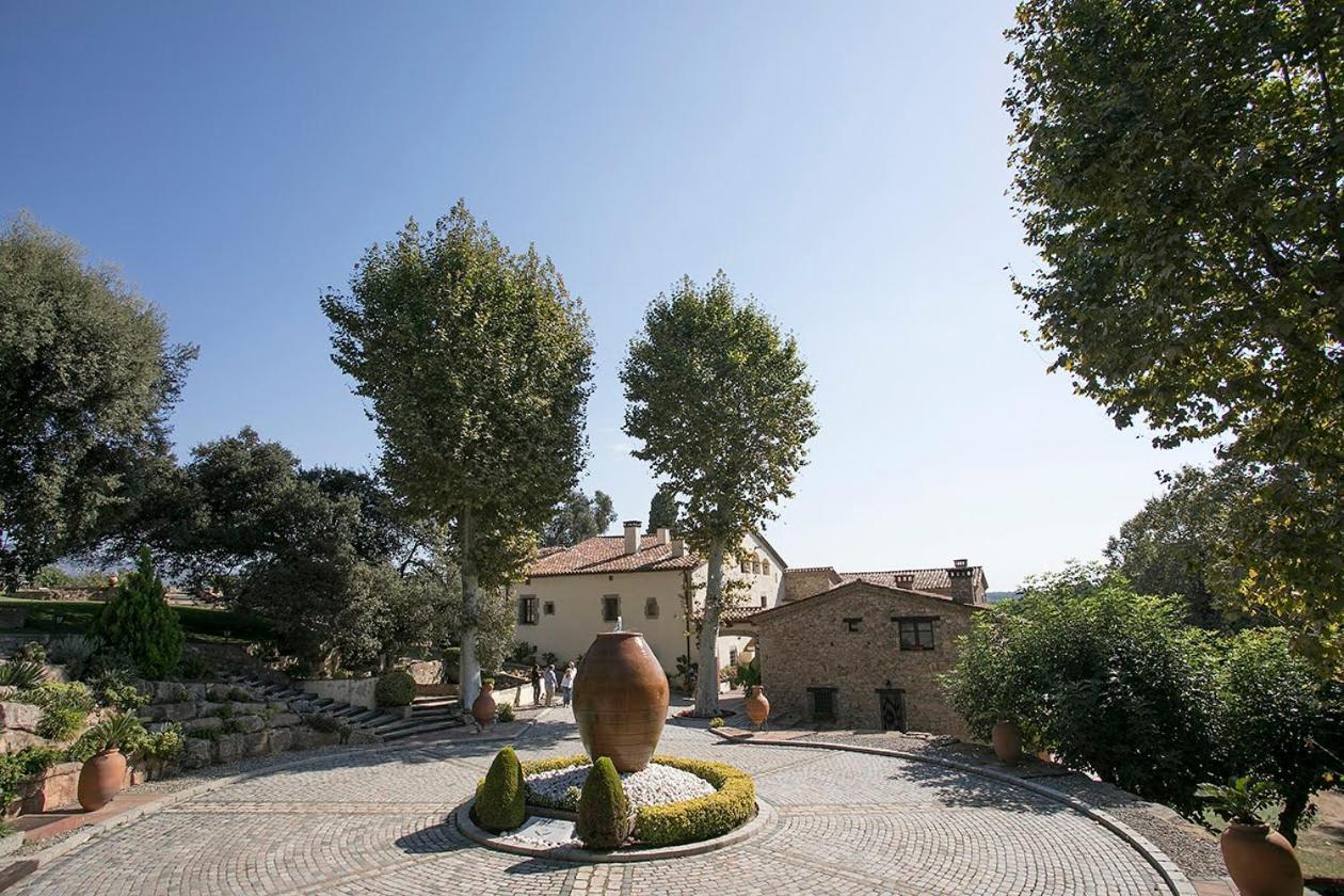 Masia Can Viver - Olive Oil Tourism B&B Бигес-и-Риельс Экстерьер фото