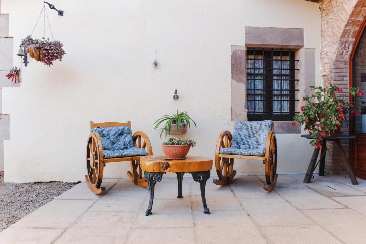 Masia Can Viver - Olive Oil Tourism B&B Бигес-и-Риельс Экстерьер фото