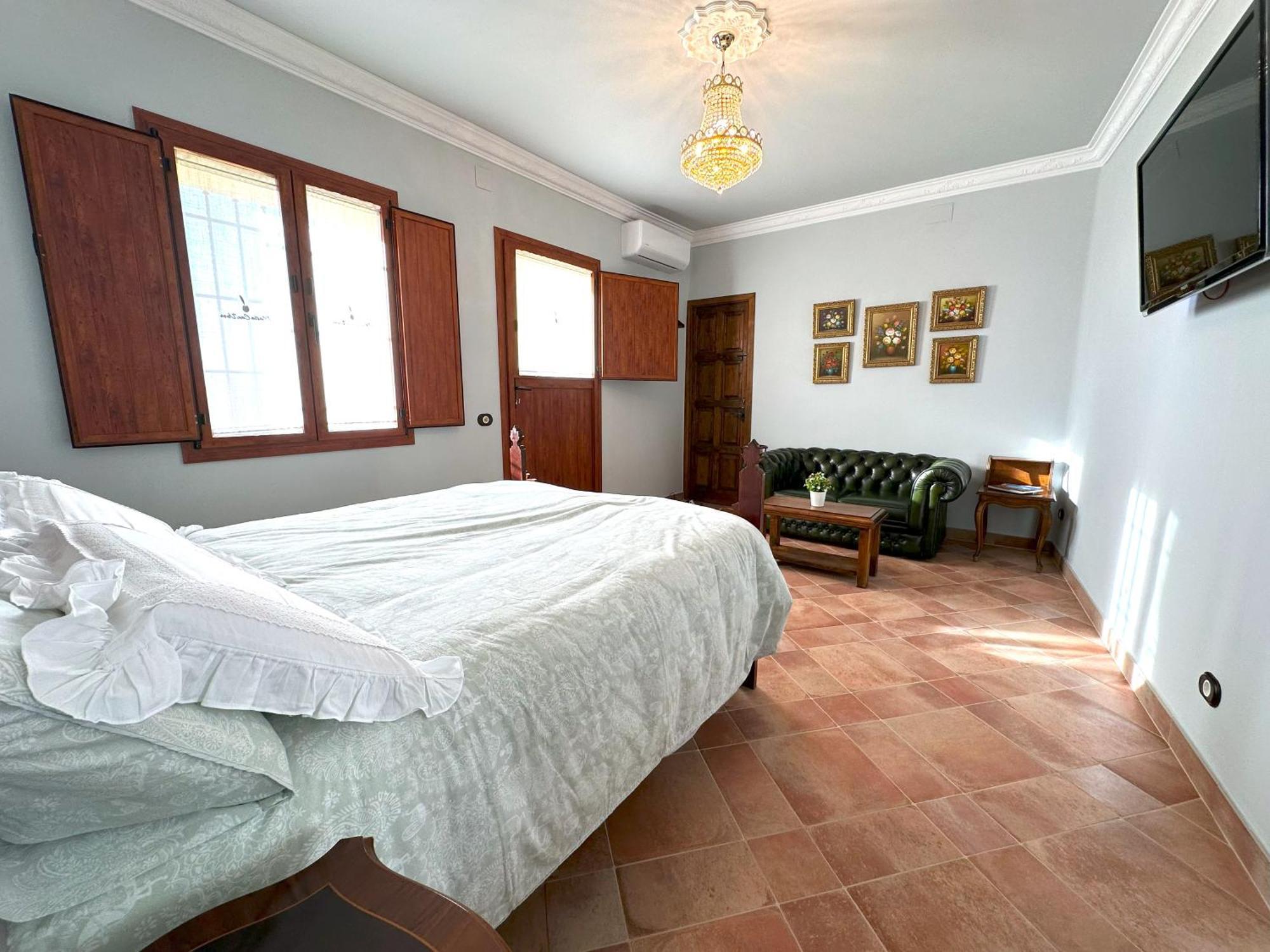 Masia Can Viver - Olive Oil Tourism B&B Бигес-и-Риельс Номер фото