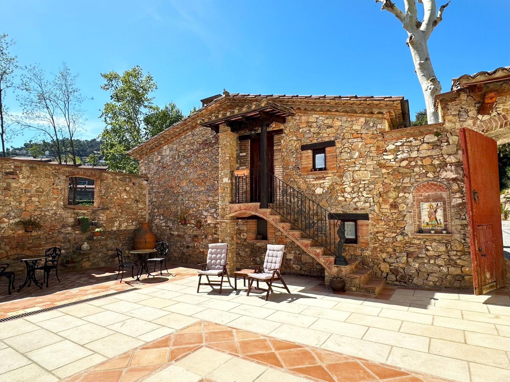 Masia Can Viver - Olive Oil Tourism B&B Бигес-и-Риельс Экстерьер фото